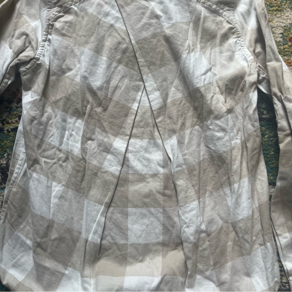 Lululemon Plaid Button Down Long Sleeve Shirt Beige White Size 0 - Picture 10 of 10